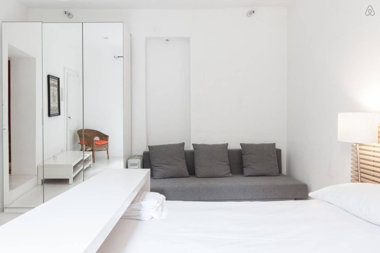 Casa Milano- Apartments And Rooms Room photo